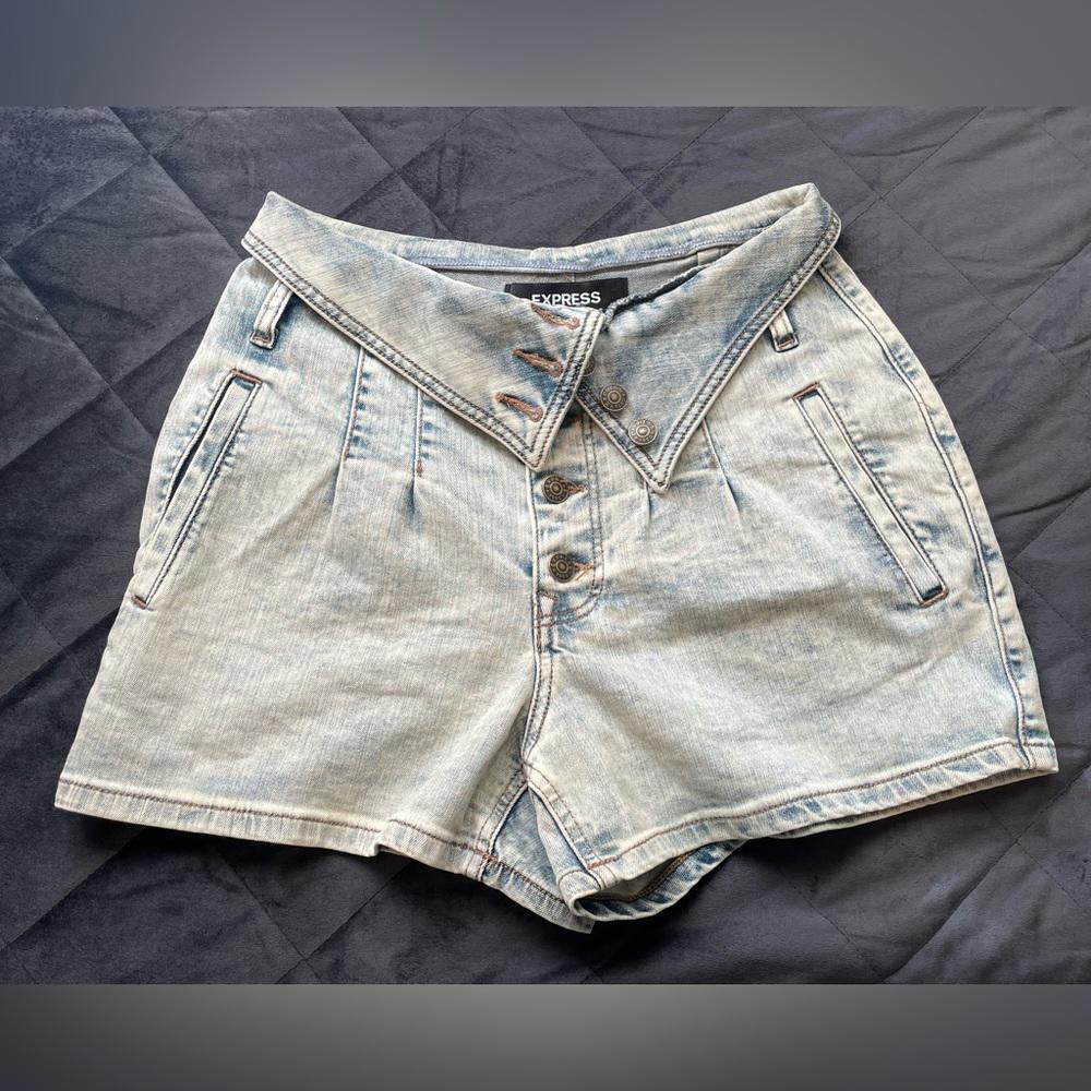 NWOT- EXPRESS 90s Retro Style Denim Shorts- Women's Size 4